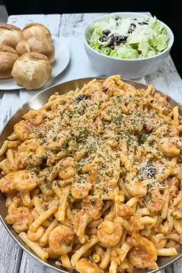 Slow Cooker Creamy Chicken Pasta