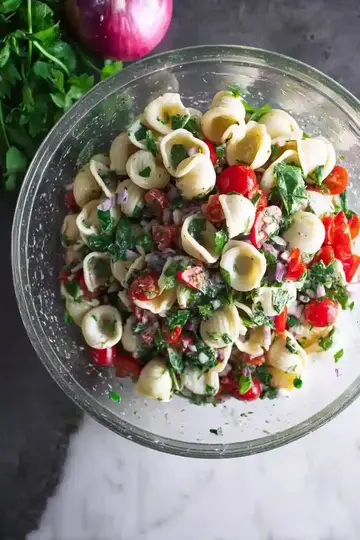 Vibrant Spinach Pasta Salad