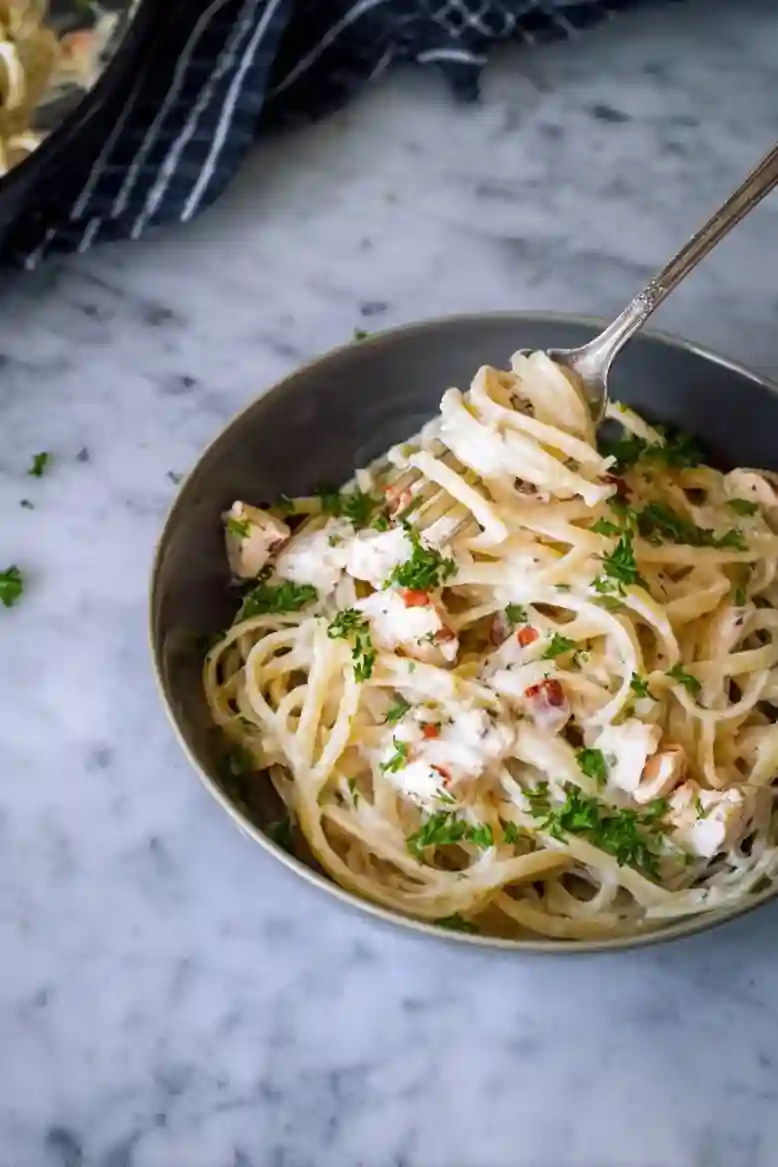 Creamy Chicken Carbonara Recipe - 1