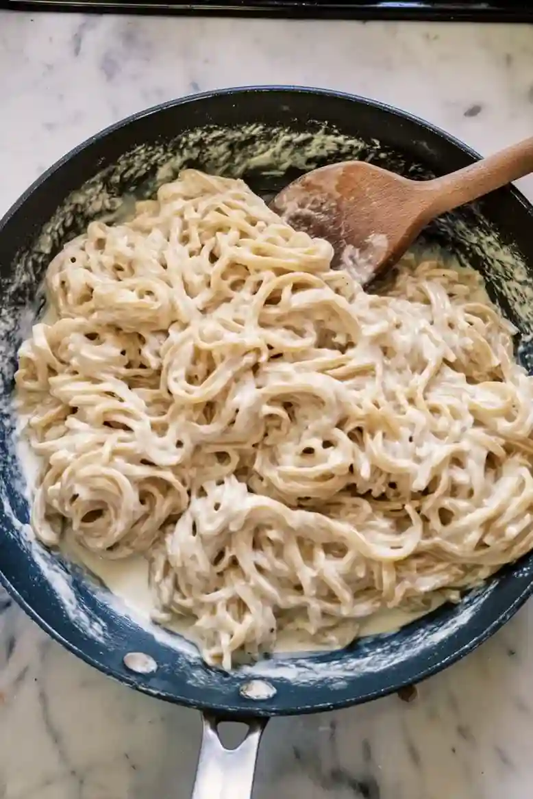 Creamy Roasted Garlic Alfredo Pasta - 2