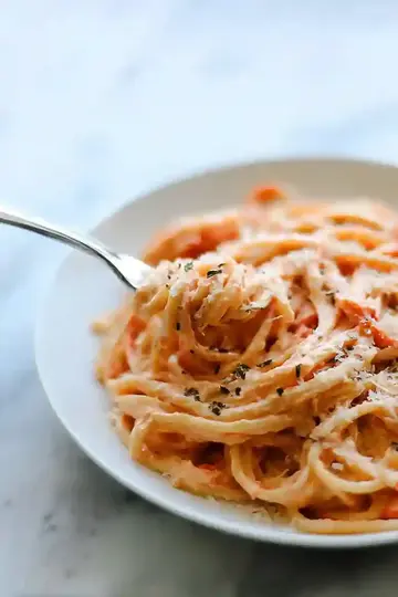 Creamy Roasted Red Pepper Alfredo