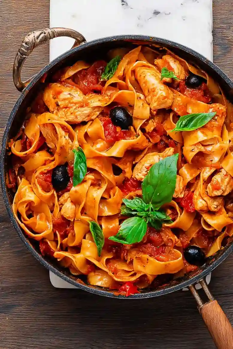 Rich Chicken Cacciatore Pasta - 1