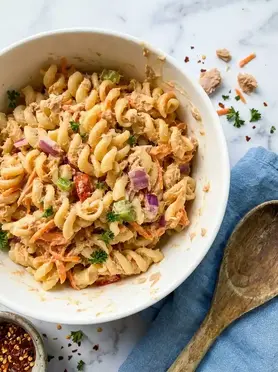 Creamy Spicy Tuna Pasta Salad